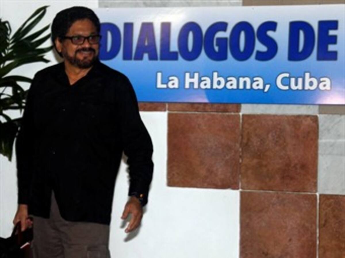 PRIMICIA CARACOL. Grupo de congresistas viajó a La Habana