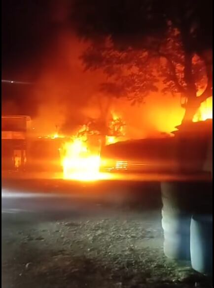 Incendio en Barbodsa, Antioquia - foto cortesía