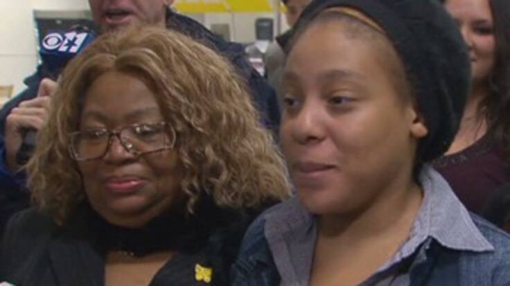 Estadounidense deportada por error a Colombia ya se reencontró con su familia