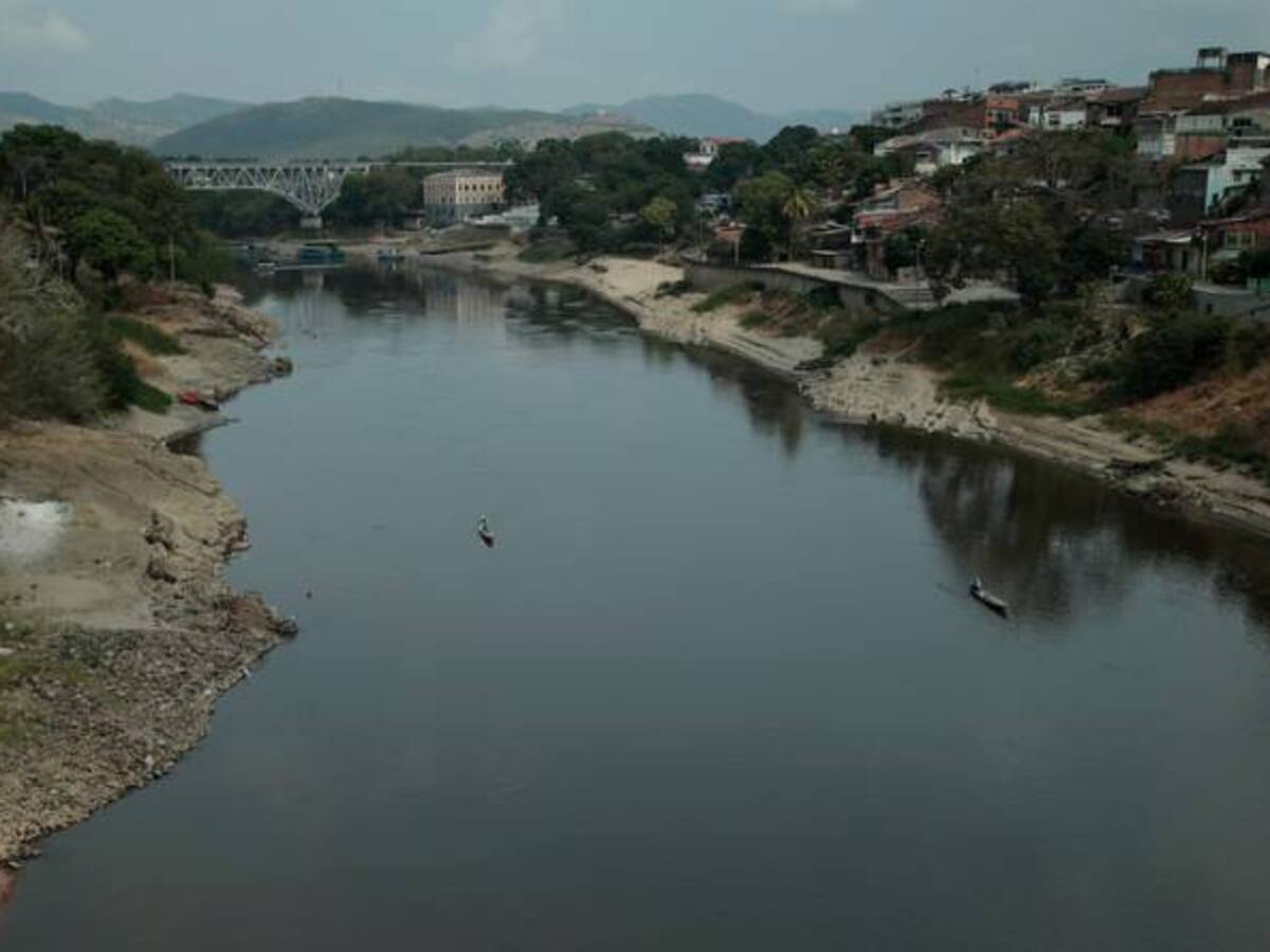 Permanente monitoreo a caudal del río Magdalena en Tolima