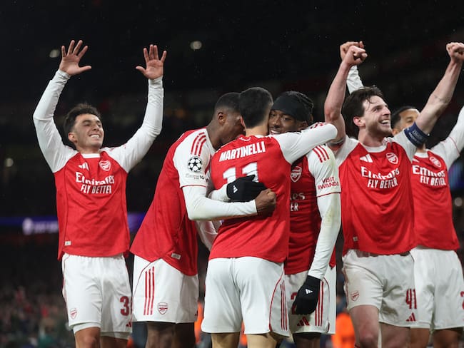 Los jugadores del Arsenal celebran uno de sus tres goles ante el Bayern Múnich. (Photo by Rob Newell - CameraSport via Getty Images)