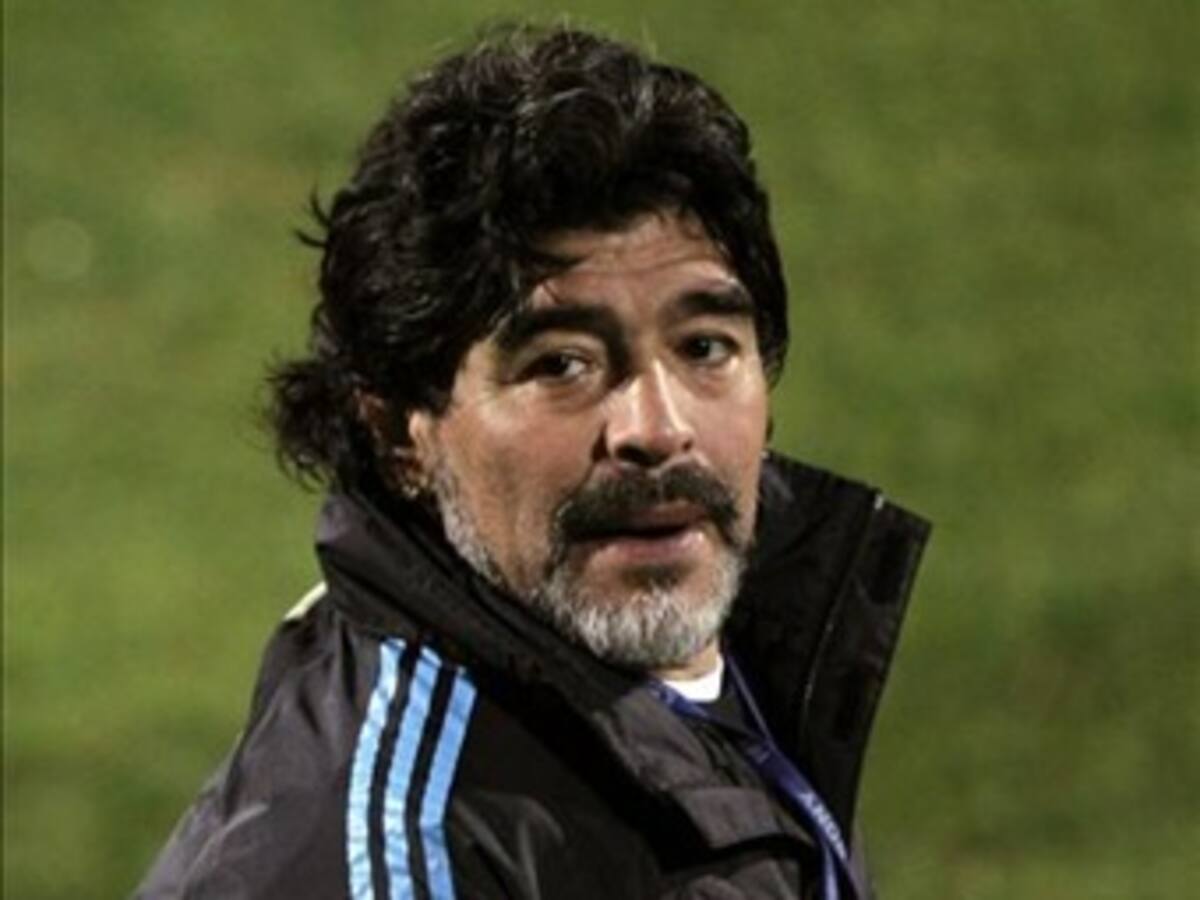 Maradona se va de la Selección Argentina sin darle como técnico lo que dio como jugador