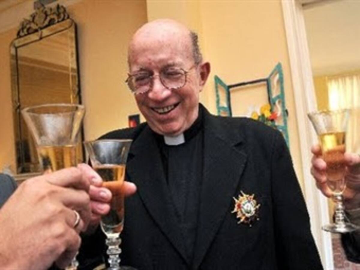 El trabajo de sacerdote, el 'más feliz', según un estudio