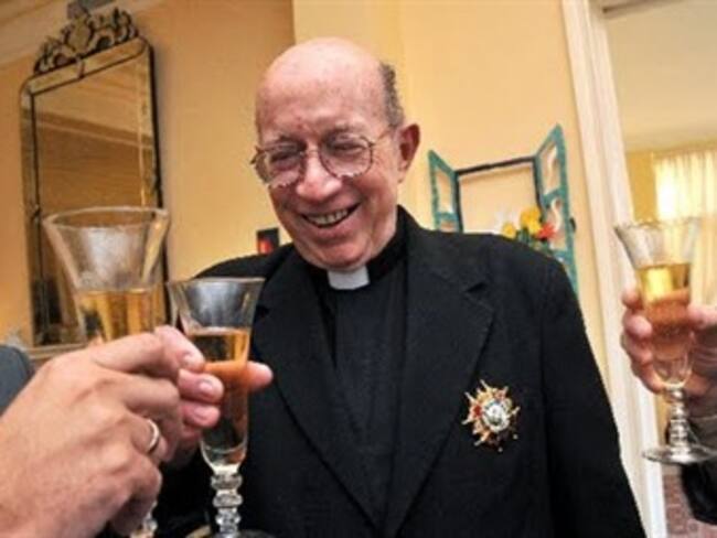 El trabajo de sacerdote, el 'más feliz', según un estudio