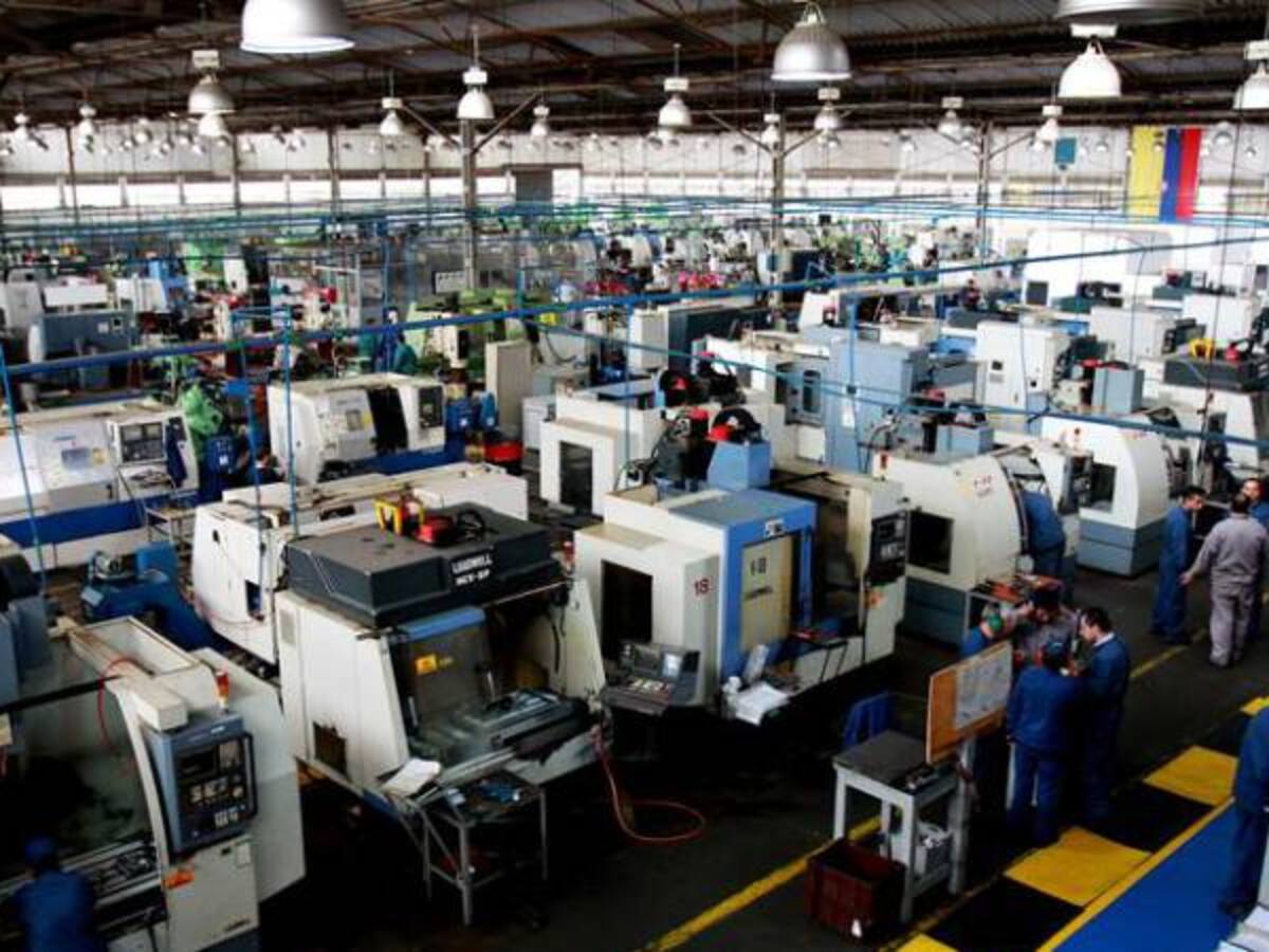 Siguen en picada las importaciones, en julio cayeron 18.3%