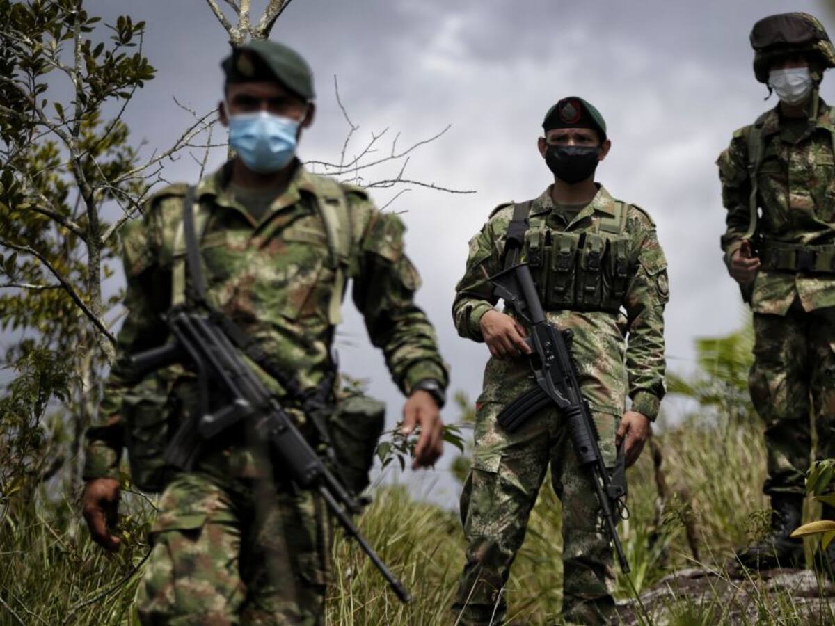 Ya no serán faltas graves las críticas a superiores en las FF.MM.