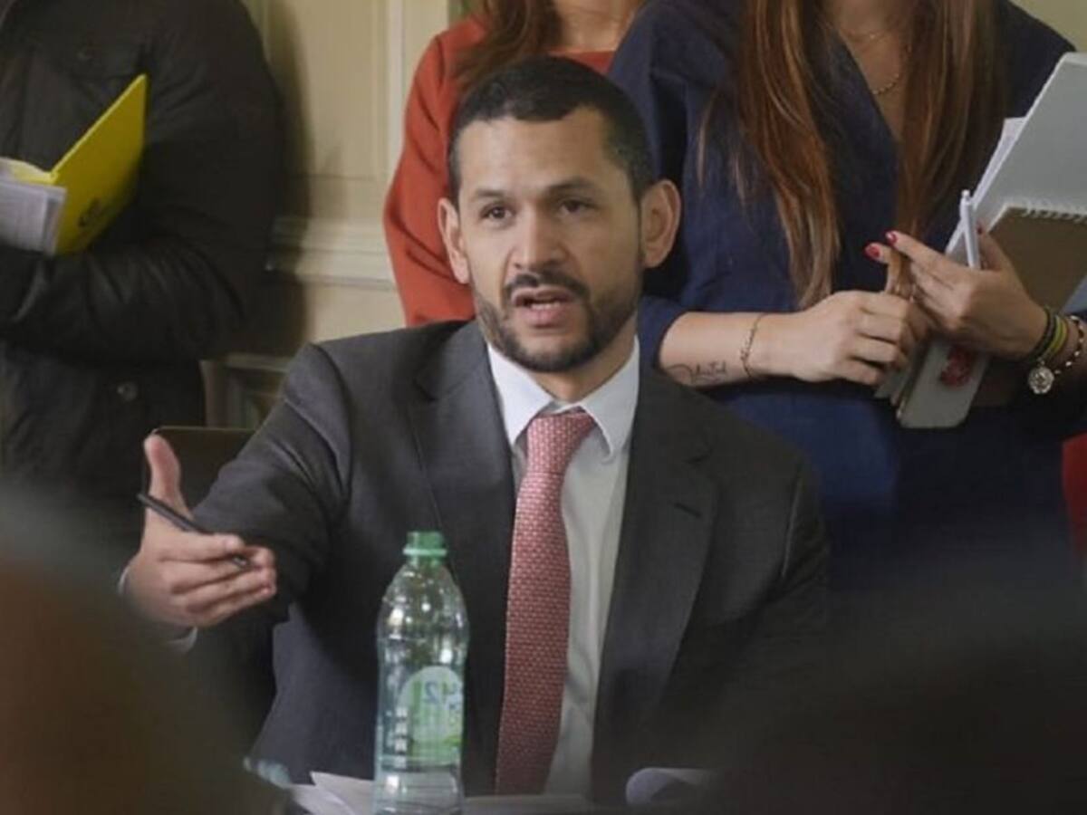 Gobierno defiende al encargado de la Unidad Nacional de Protección