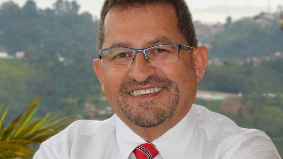 Formulan cargos al exsecretario de Educación de Caldas , Fabio Arias, por contratos del PAE
