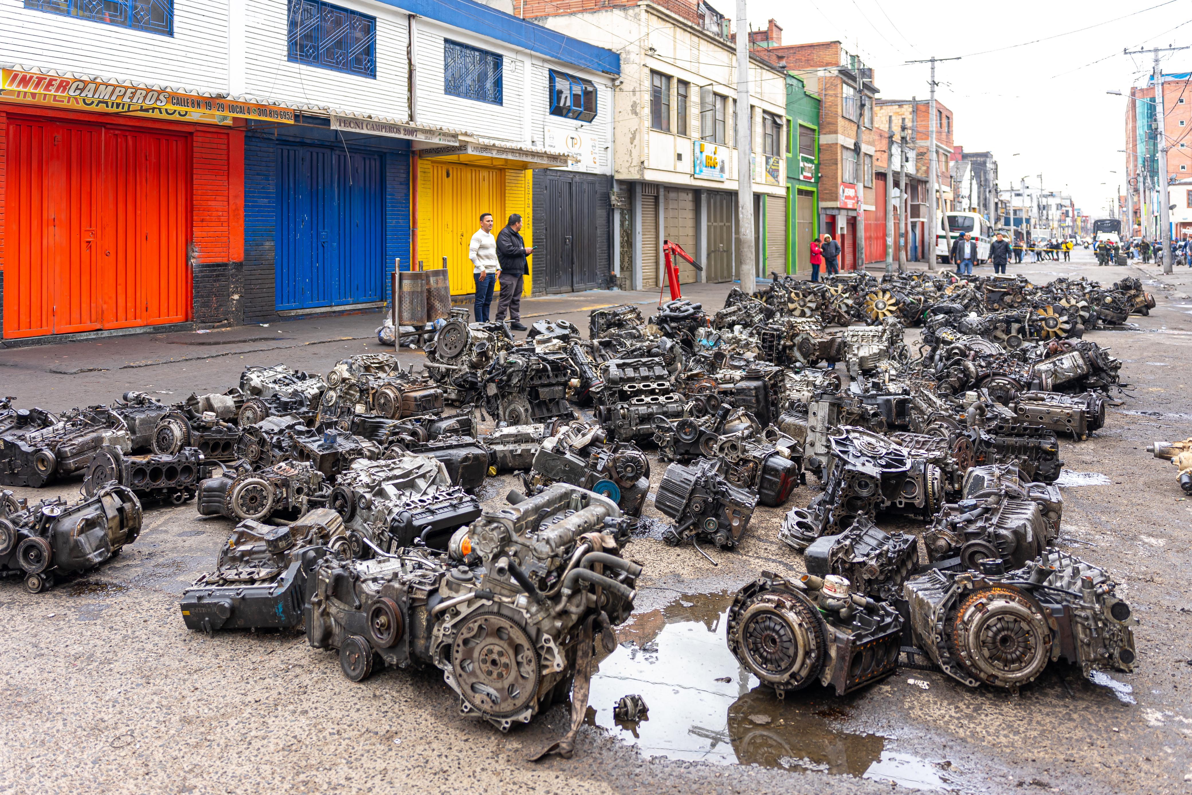 Golpe contra el tráfico de autopartes robadas en Bogotá: más de 250 motores fueron encontrados. Foto: Alcaldía de Bogotá.