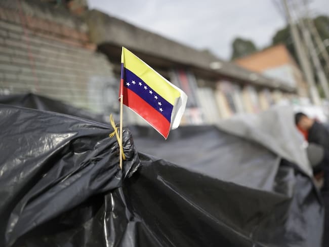 Venezolanos en Bogotá podrán enviar gratis artículos a su país