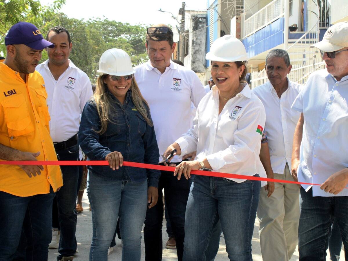 Alcaldesa de Turbaco inauguró cuatro calles y arrancan obras provisionales en El Talón