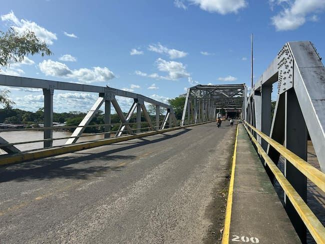 Puente binacional en Arauca. Zona fronteriza entre Colombia y Venezuela. Foto Caracol Radio