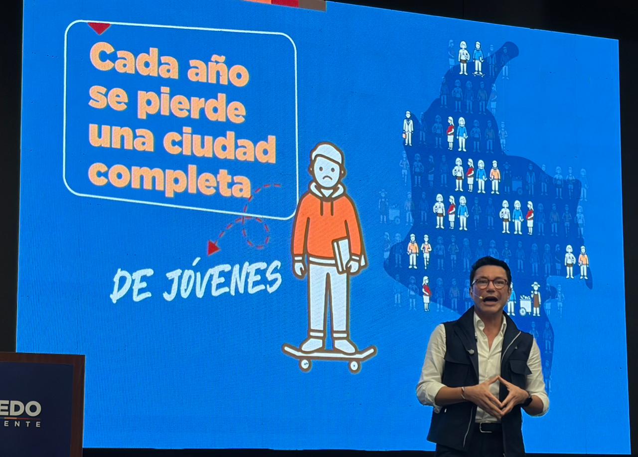 Carlos Caicedo en la presentación de su propuesta bandera de cara a las elecciones presidenciales.