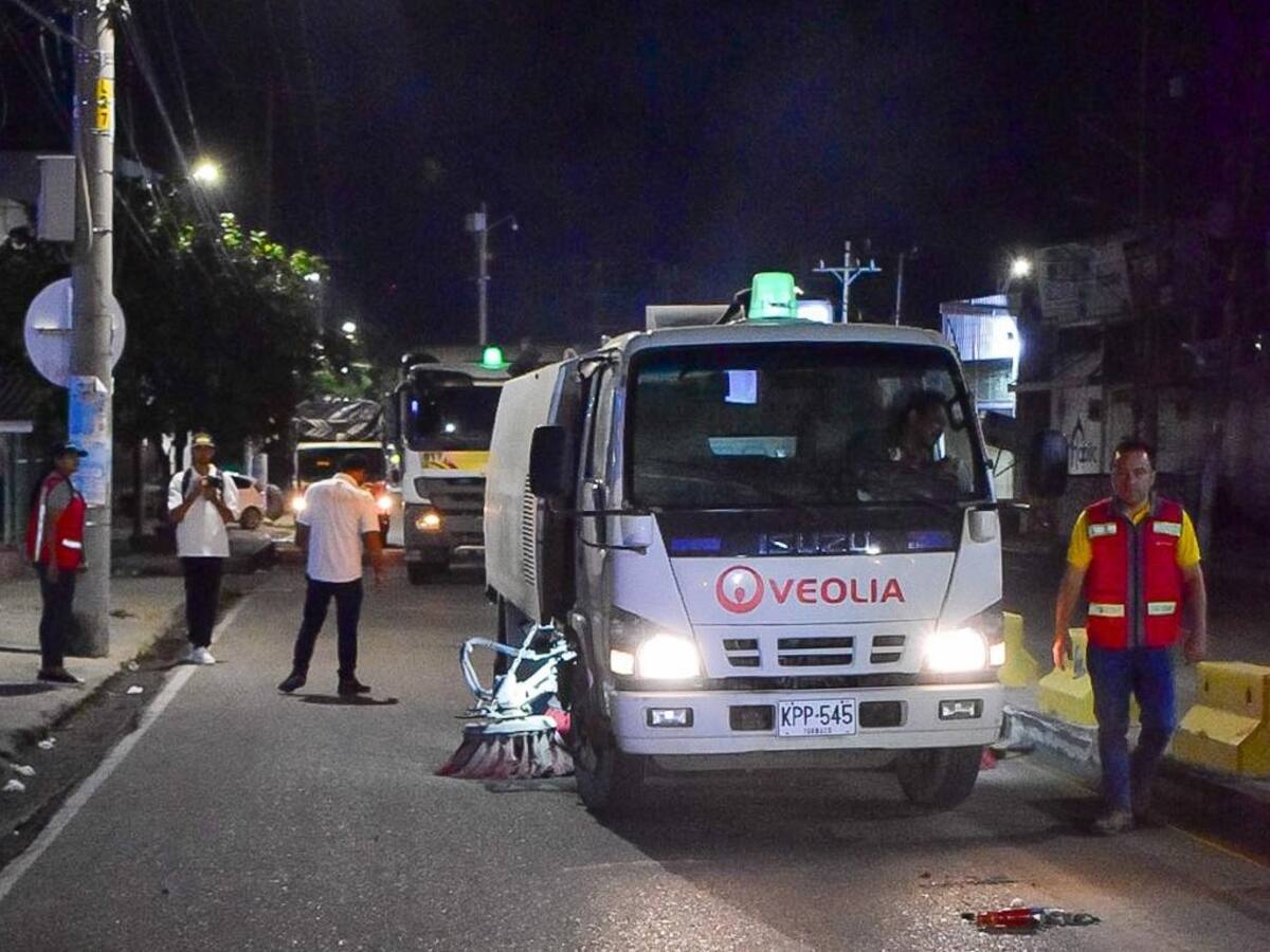 14 toneladas de basuras recogidas en 30 puntos críticos de la avenida Crisanto Luque