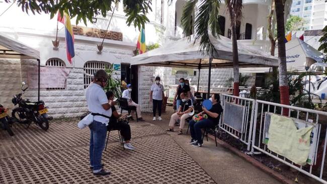 Un año completan los empleados de la entidad sin recibir sus salarios