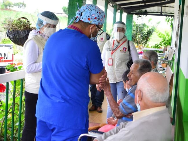 Cierran hogar del adulto mayor en Pereira por no cumplir medidas sanitarias