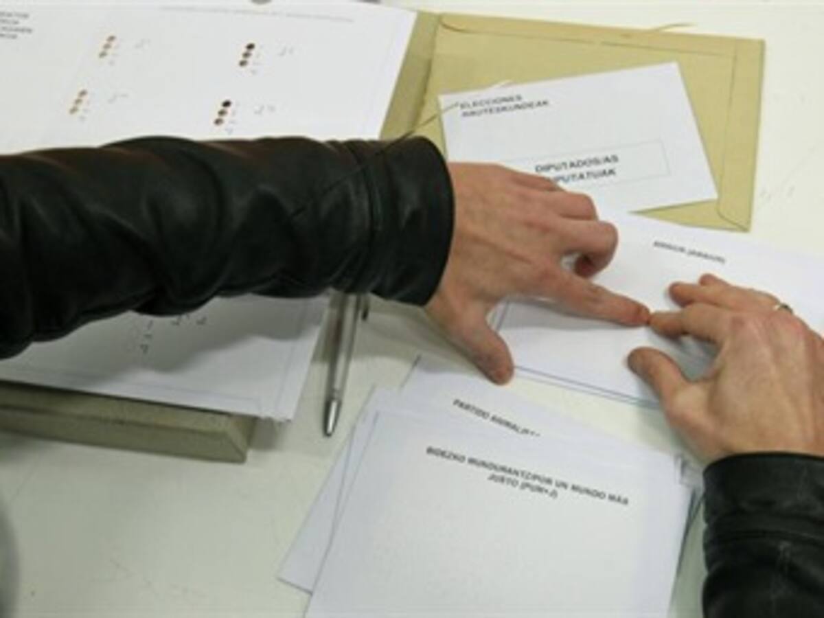 Los periódicos españoles piden a los ciudadanos votar y a los líderes gobernar de inmediato