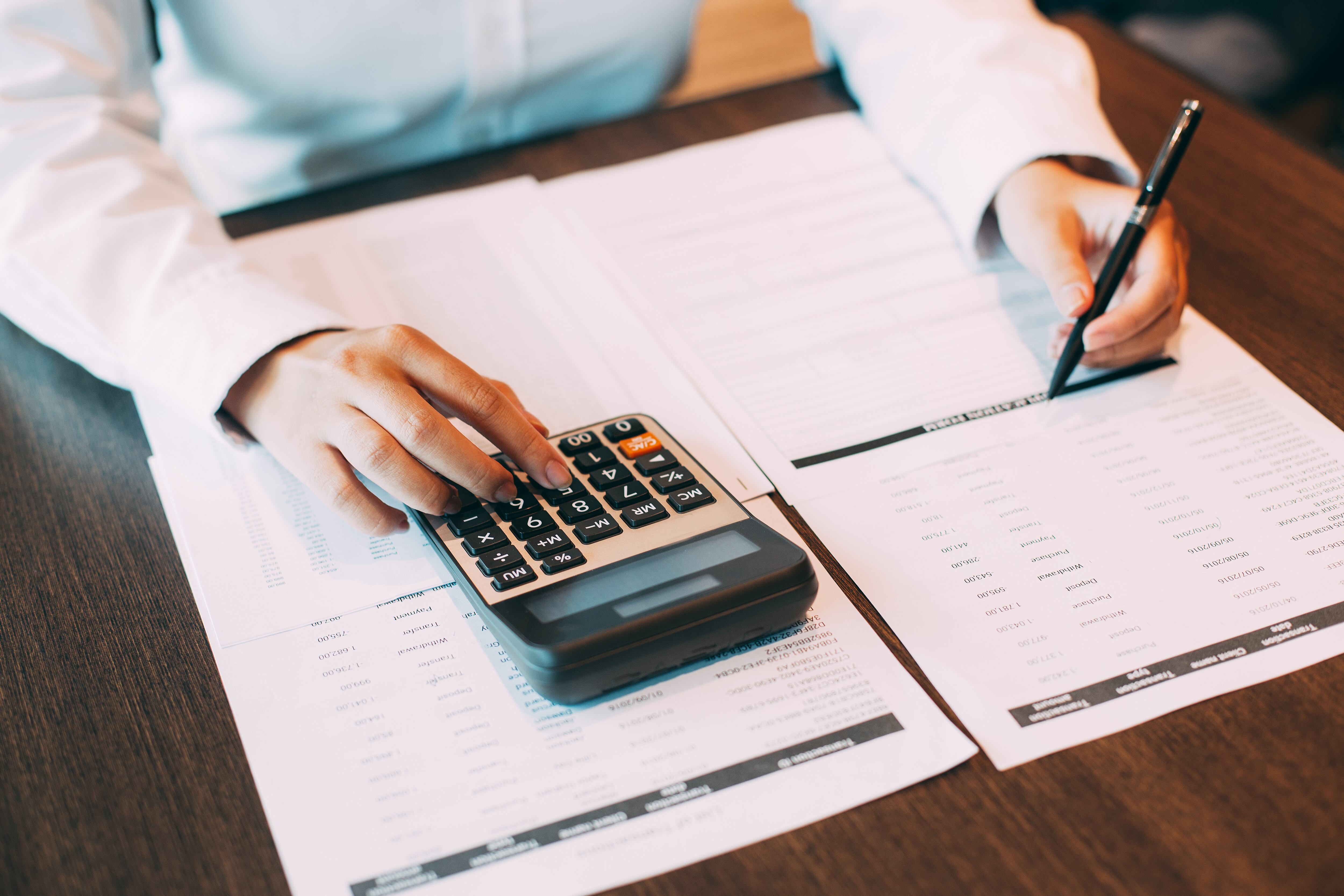 Paso a paso para tramitar la pensión por vejez en Colombia. Foto: Getty Images