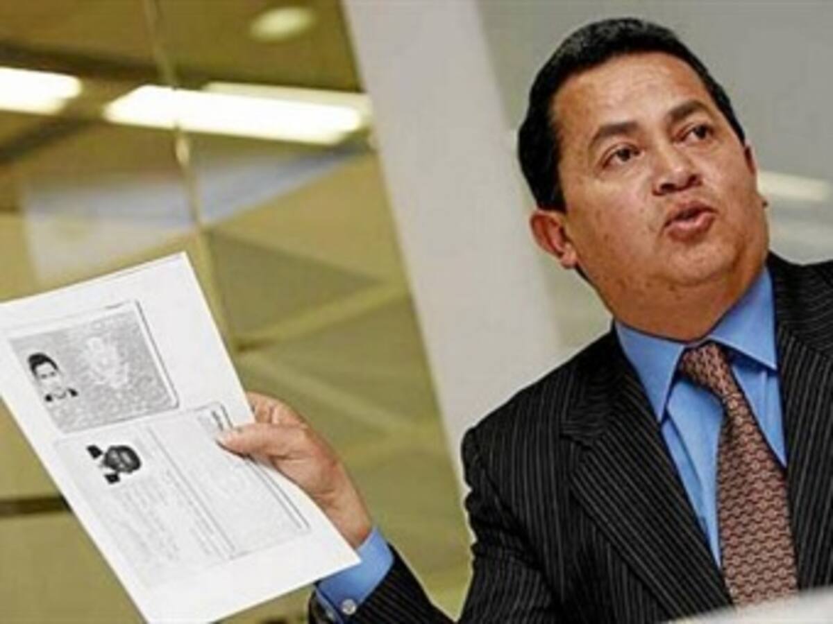 Ascensio Reyes habría recibido dinero de familiares de políticos: Fiscalía