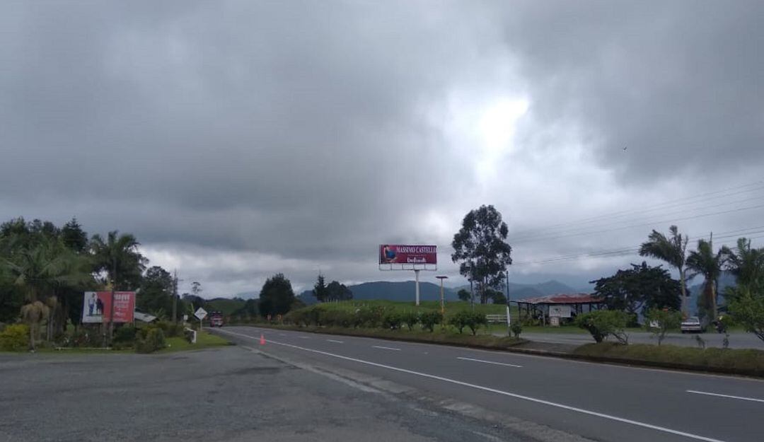 Vía Armenia-Pereira