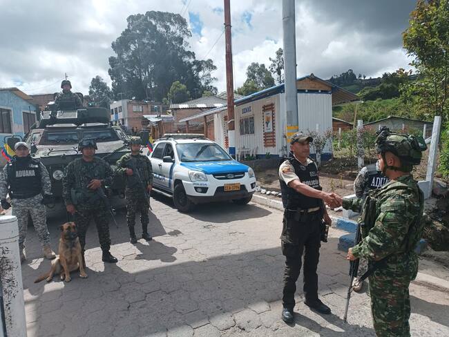 Así se reforzará la seguridad para evitar paso de criminales de Ecuador a Colombia
