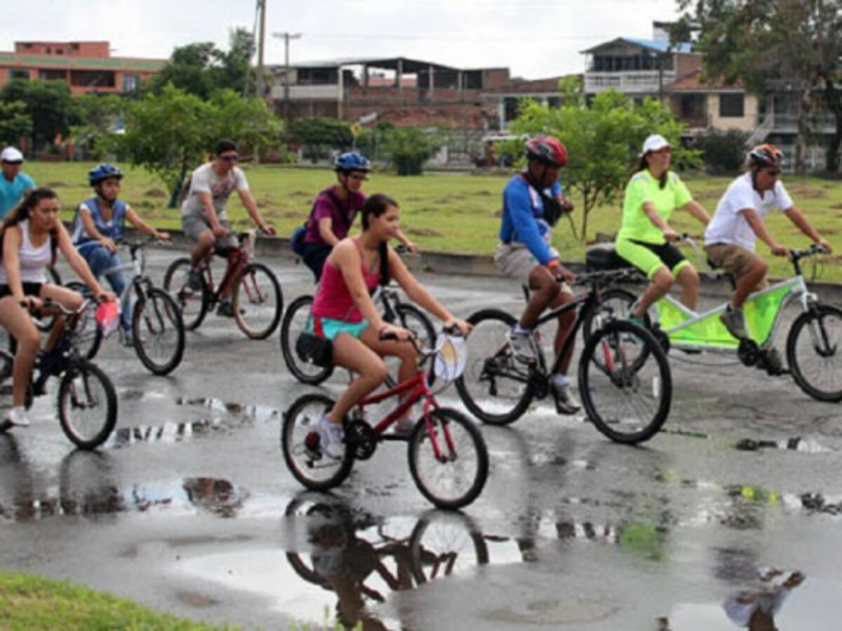 A las ciclistas caleñas les están tocando las nalgas