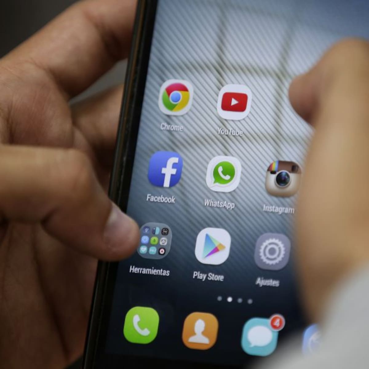 Reconexión de servicios de telefonía bajarán hasta un 97%: CRC fija topes máximos