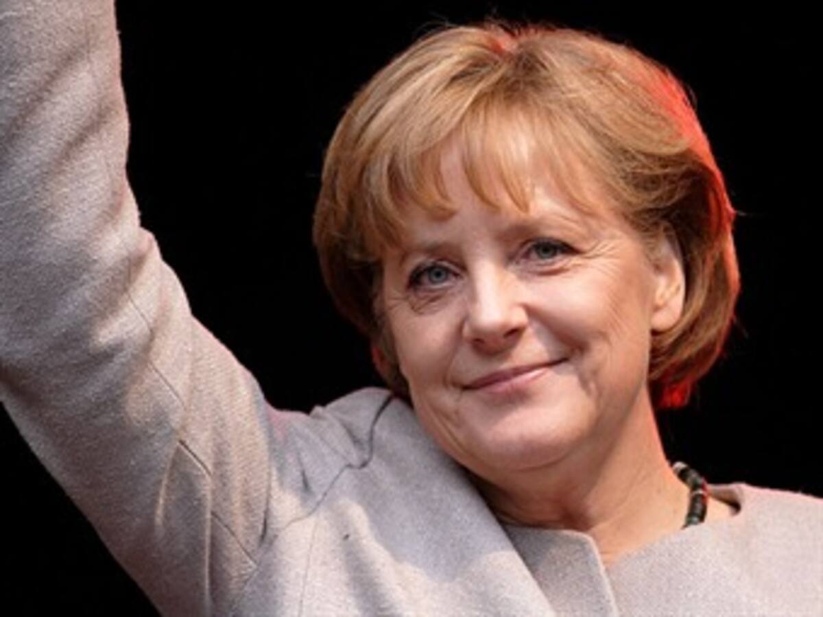 Protestas de ecologistas acompañan la gira energética de la canciller alemana, Angela Merkel