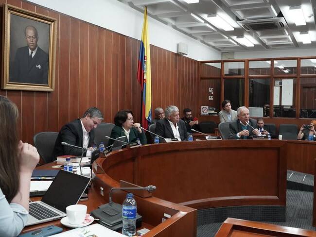 Aerocafé fue tema de control político en la comisión cuarta del Senado