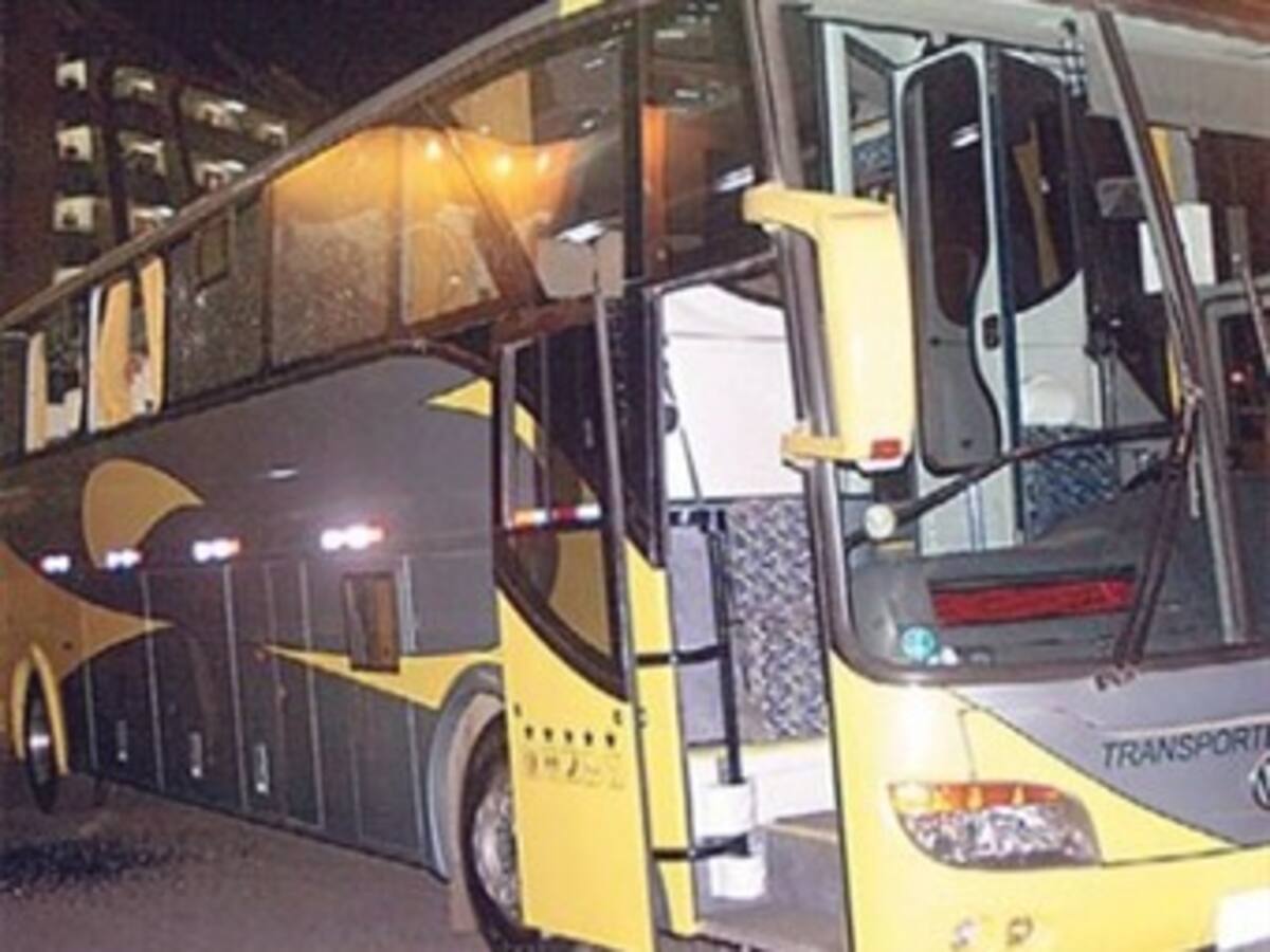 Agreden autobús que transportaba periodistas españoles en Sudáfrica