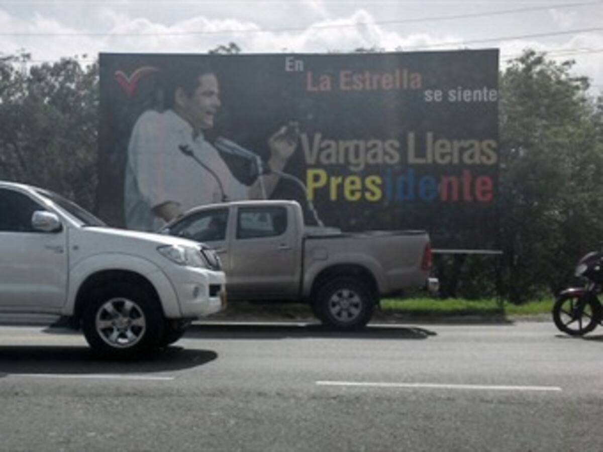 Alcaldía de La Estrella ordena retirar valla de apoyo al ministro Vargas Lleras