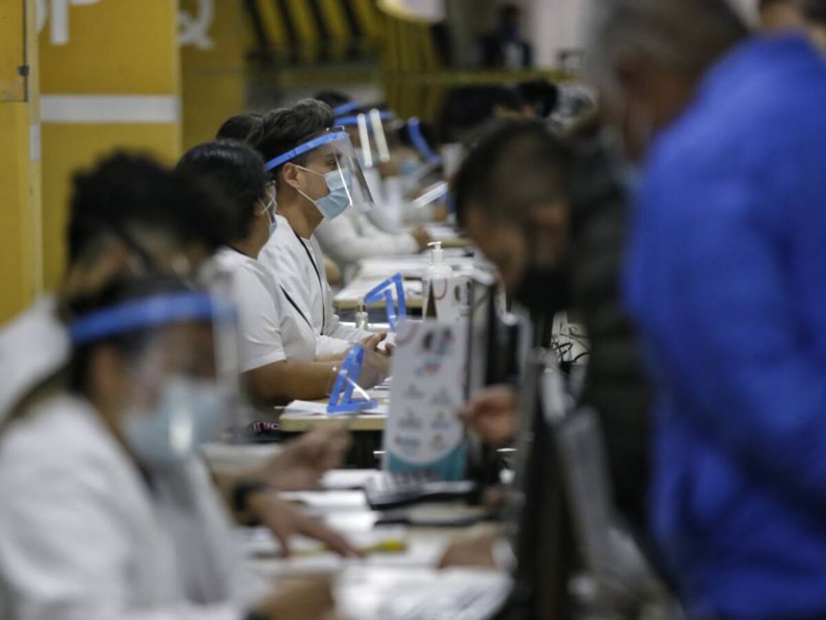 Ministerio prioriza a quienes no tengan afiliación a EPS para vacunarse