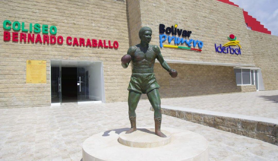 El escenario abre sus puertas para que familiares, amigos, colegas y seguidores del “Benny Caraballo”, puedan darle el último adiós