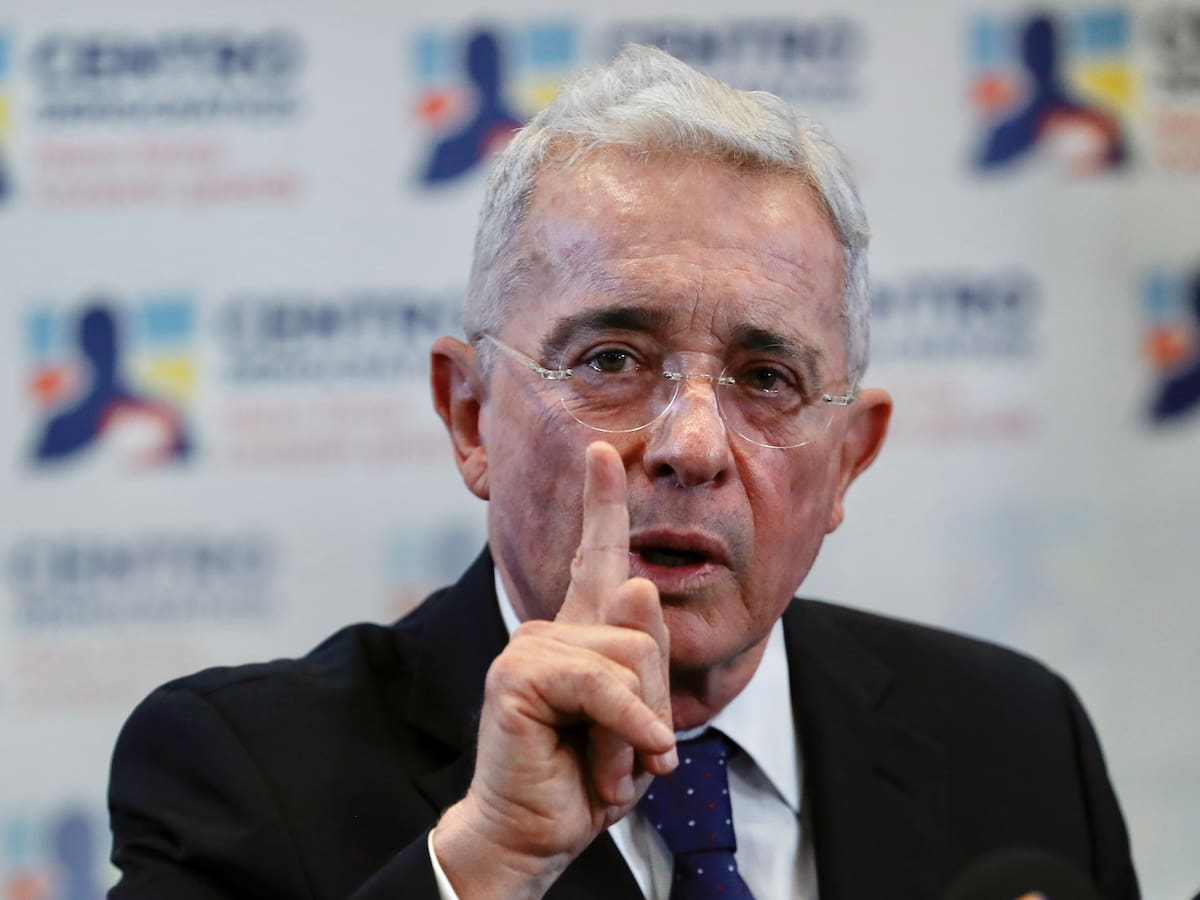 “Es una venganza política”: Álvaro Uribe sobre llamado a juicio de la Fiscalía