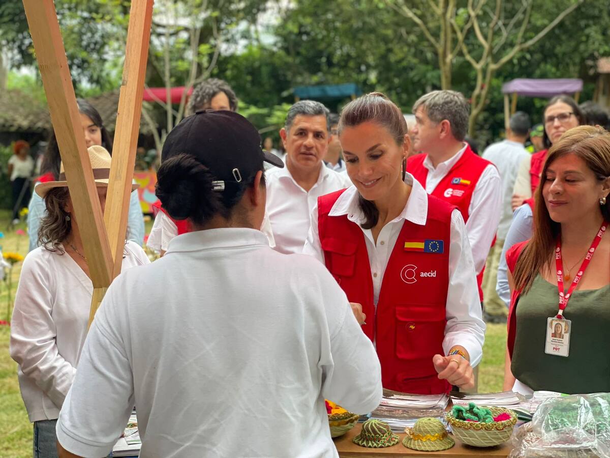 Reina consorte de España Letizia Ortiz compartió en Cali con mujeres emprendedoras