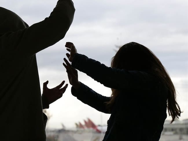 Edgar Conde responde a la mujer que lo denuncia por golpearla