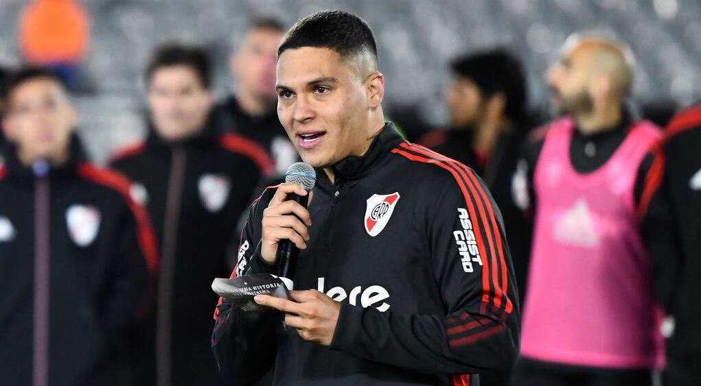 Juan Fernando Quintero durante el evento de despedida de Marcelo Gallardo (Photo by Rodrigo Valle/Getty Images)