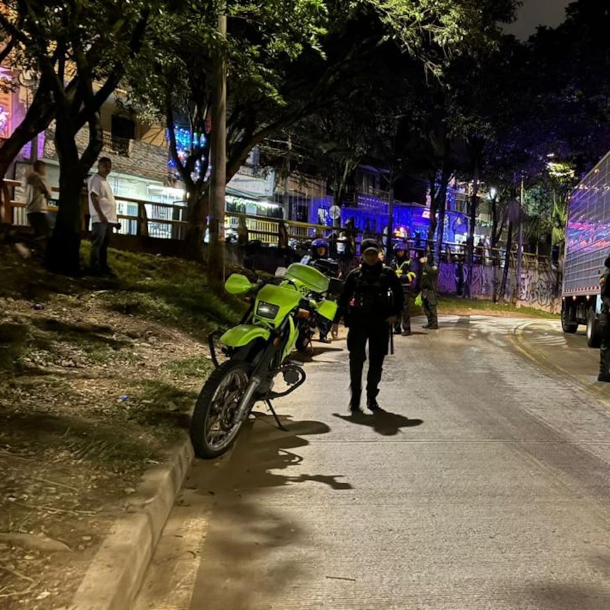 Medellín intensifica controles en carriles exclusivos de Metroplús en el nororiente