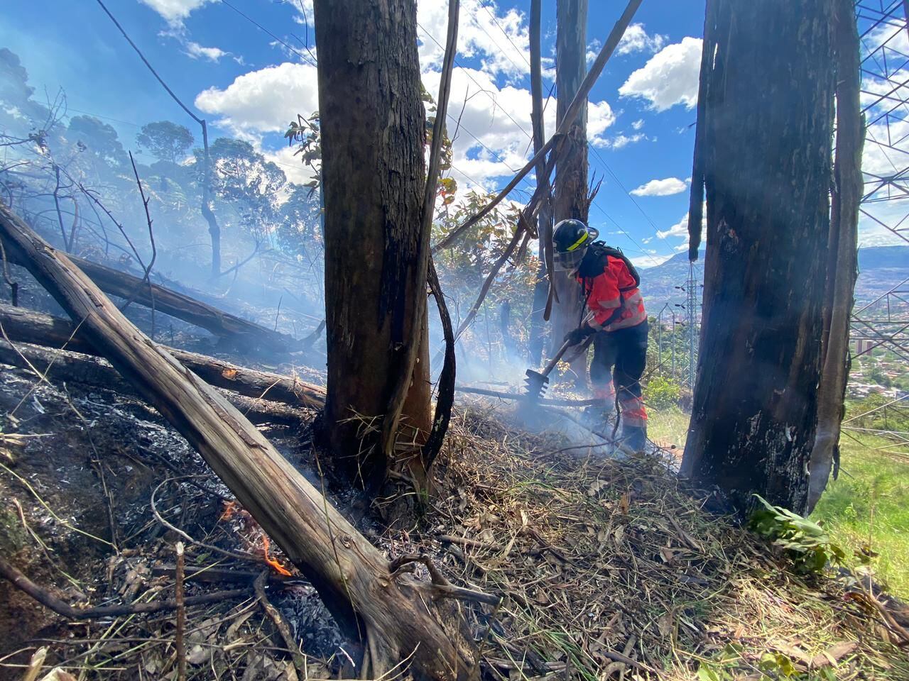 Incendio Medellín - foto Dagrd