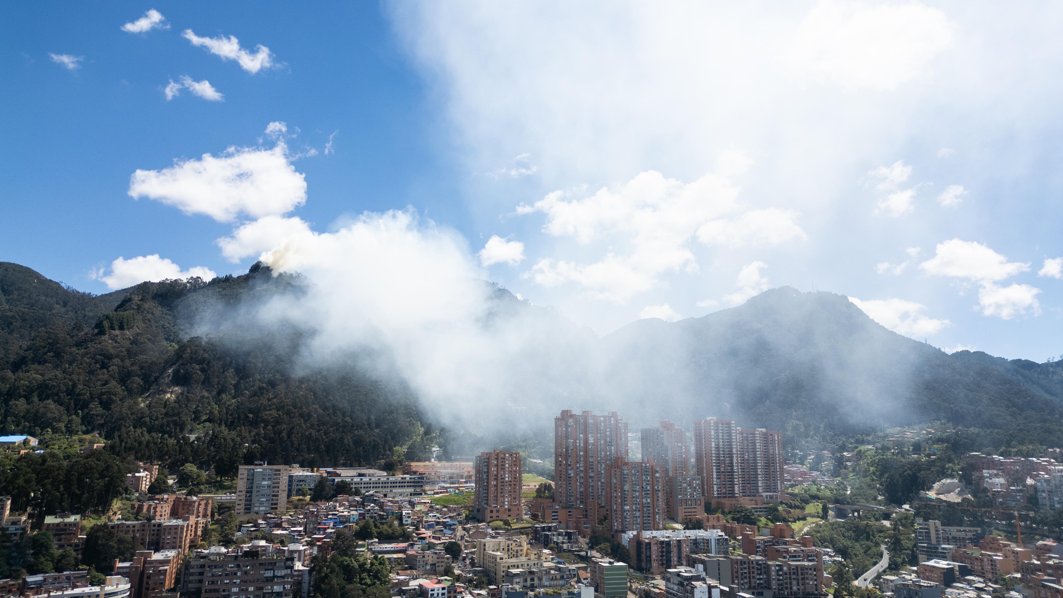 Incendio en Bogotá | Foto: W RADIO