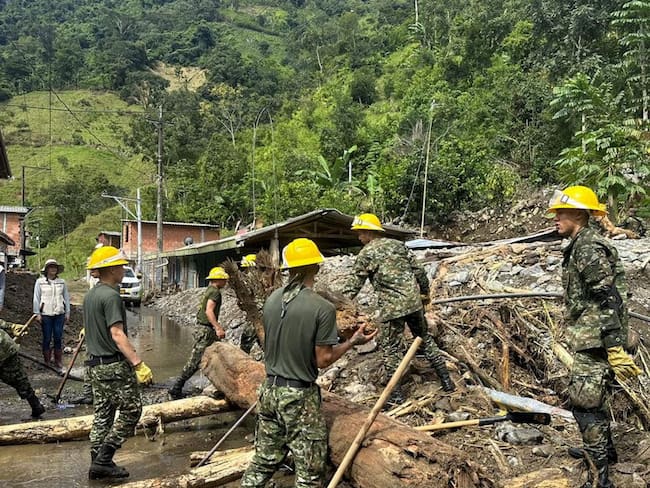 Las afectaciones más graves ocurrieron en las vías rurales del municipio de Guadalupe tras una avenida torrencial. Foto: Ejército.