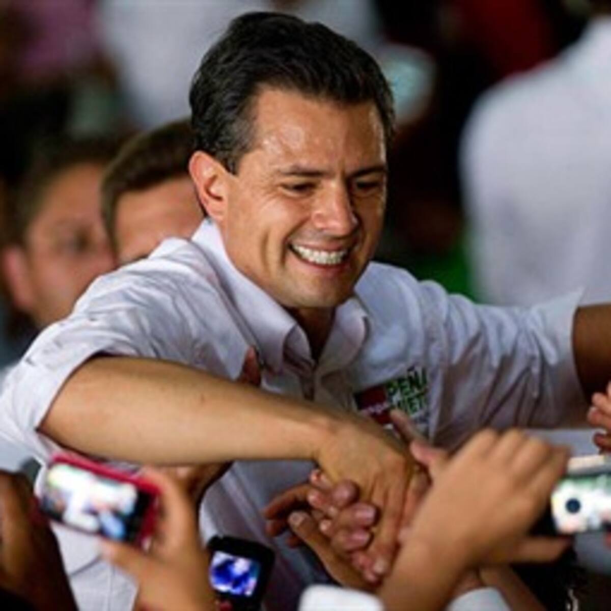 Peña Nieto, candidato de PRI, gana elección en México con 37,93% de votos