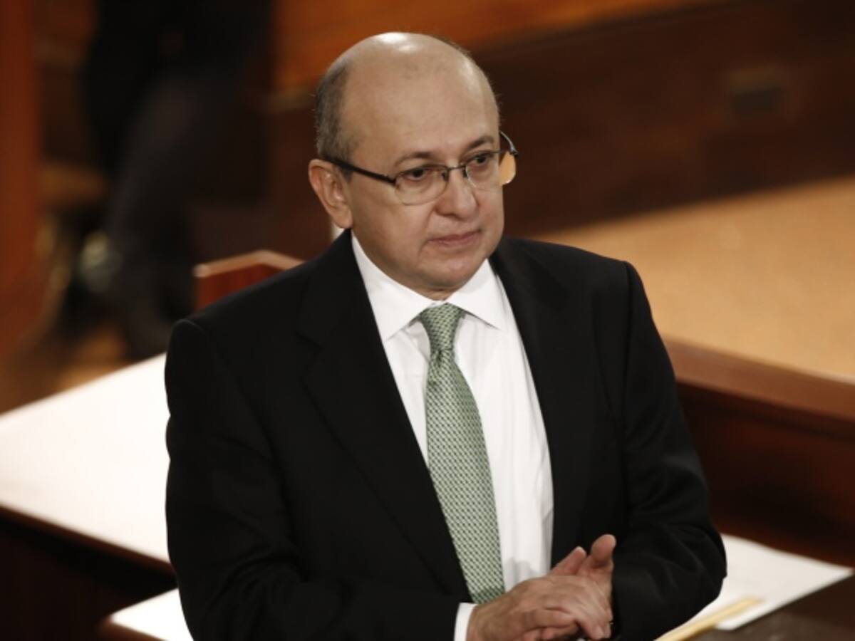Montealegre declina ofrecimiento de embajada en Alemania