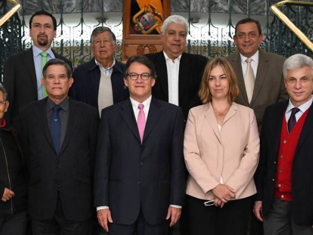 Sectores sociales piden al presidente Santos analizar cese el fuego con ELN