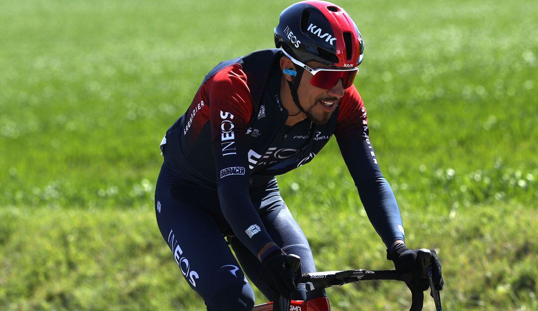 Daniel Felipe Martínez durante la segunda etapa de la Vuelta al País Vasco.