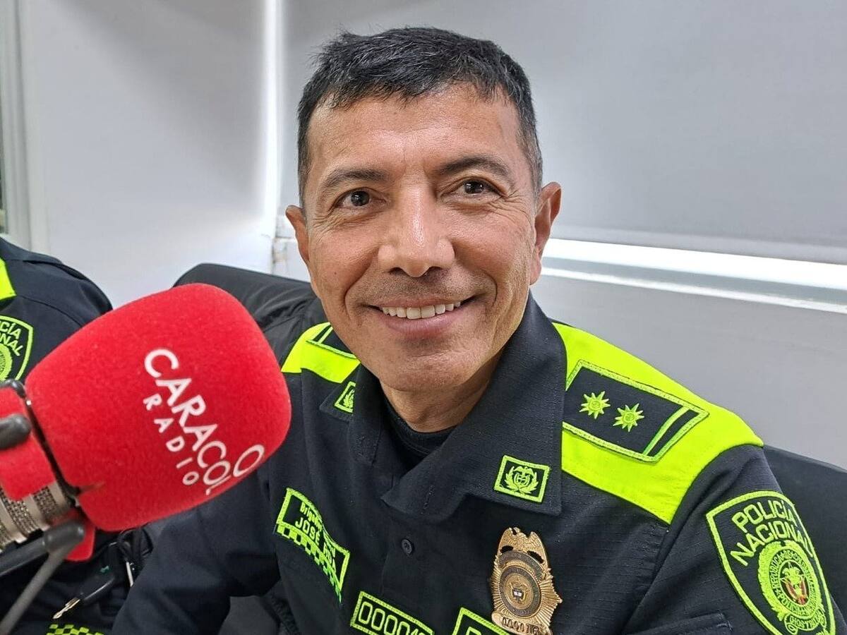 Se va el general José James Roa de la Policía metropolitana