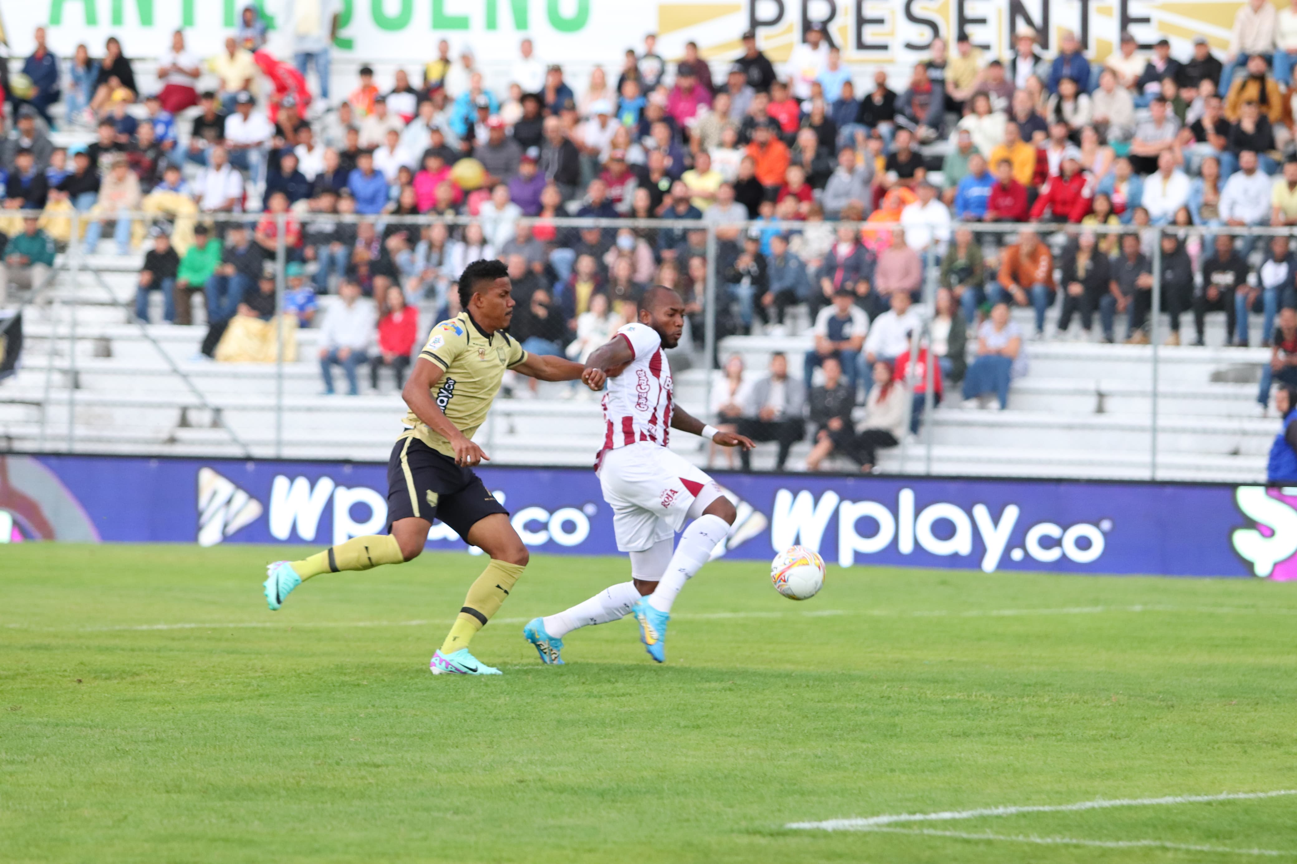 Tolima goleó 0-4 a Águilas en el último partido entre ambos equipos / Colprensa.