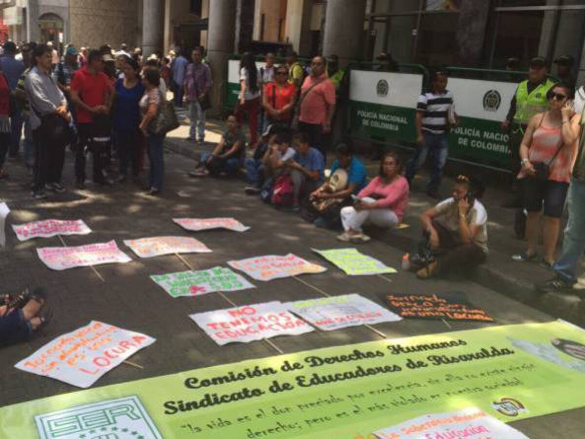 Maestros de Risaralda se unieron al paro nacional de Fecode