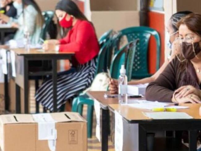 Sanciones a jurados que no se presentaron en revocatoria