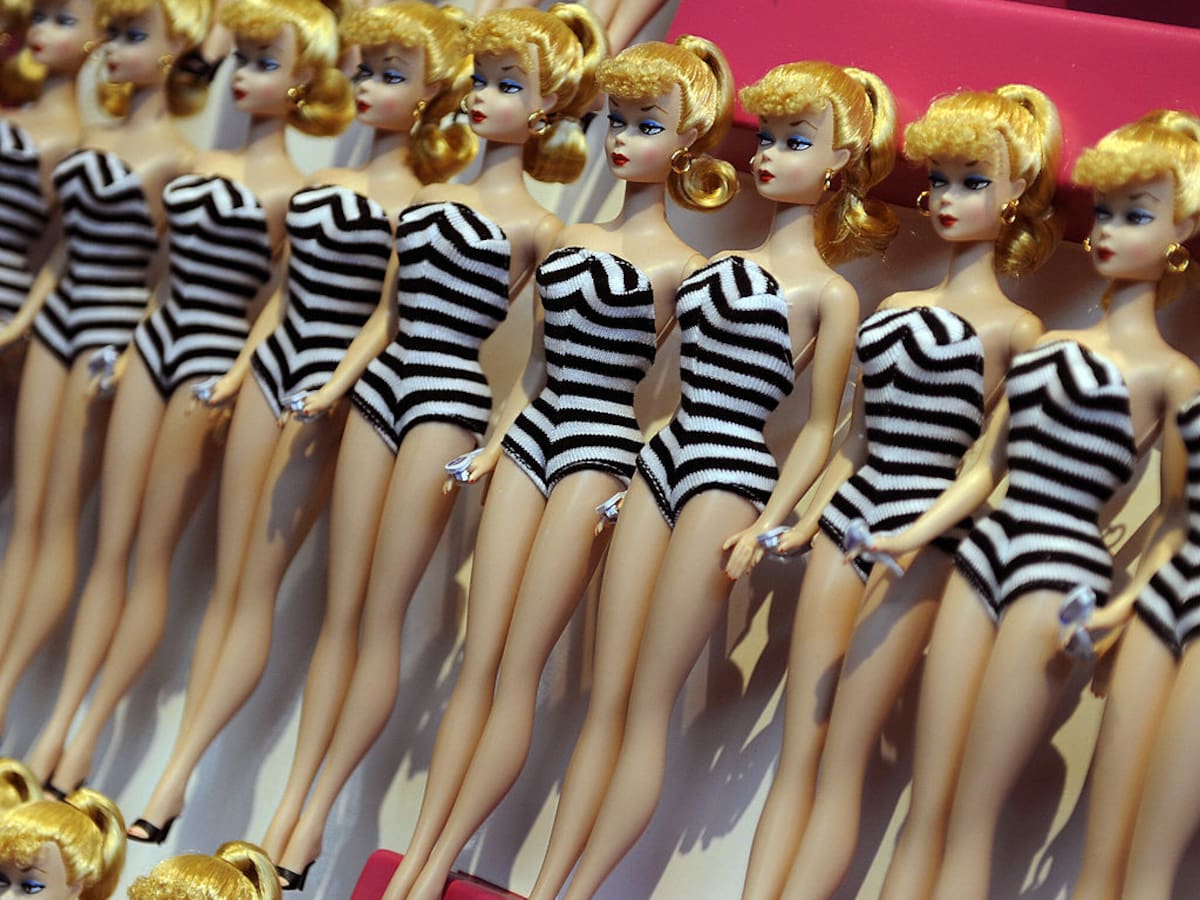 La millonaria suma que vale la primera muñeca Barbie, según exdiseñadora de Mattel